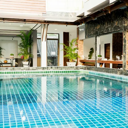 Billabong Hotel And Cafe